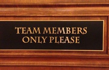Changing a Toxic Work Culture – Ask HR Bartender