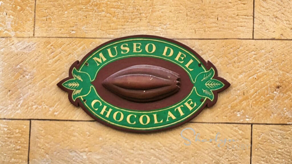 sign for Museo del Chocolate in Havana Cuba reminding you of MOCHA