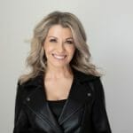 Laurie Ruettimann headshot